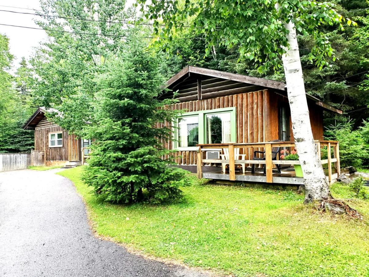 High Falls Motel & Cabins Wawa Exterior photo